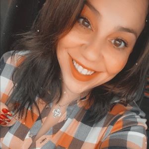 Meet your Posher, Melissa